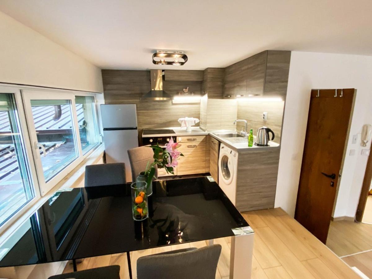 Apartemen Stylish Apartment, Very Good Located! *