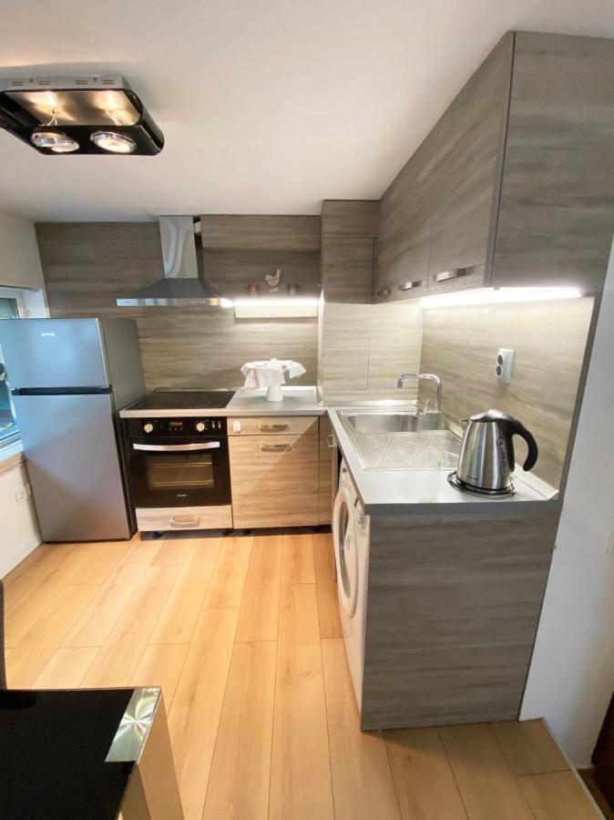 Apartemen Stylish Apartment, Very Good Located! Sofia